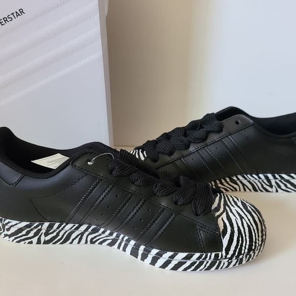 adidas zebra superstar